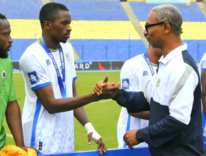 Paul KESSANY, ministre des sports