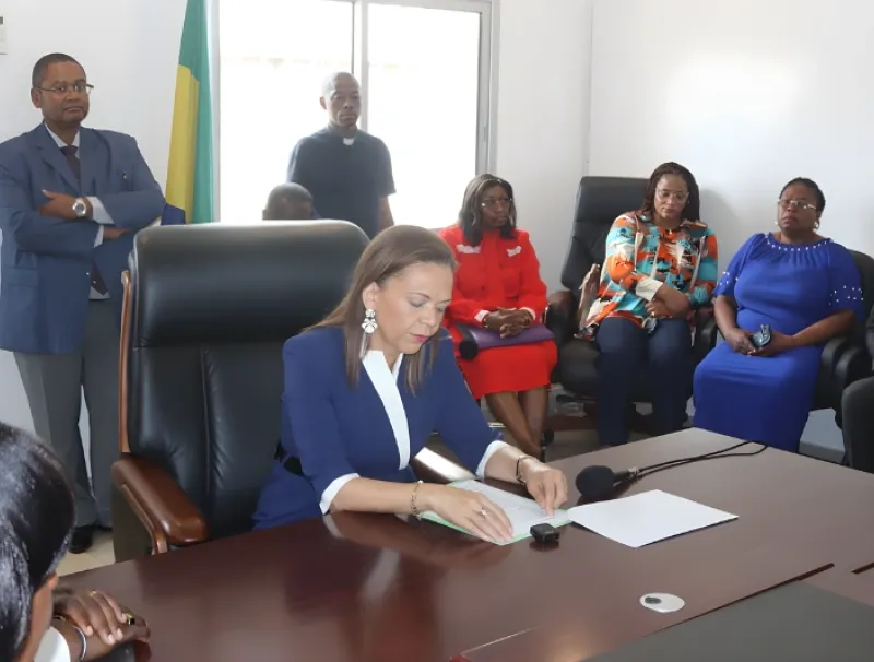 Pr Nkana Ayo-Bivigou, ministre de la santé