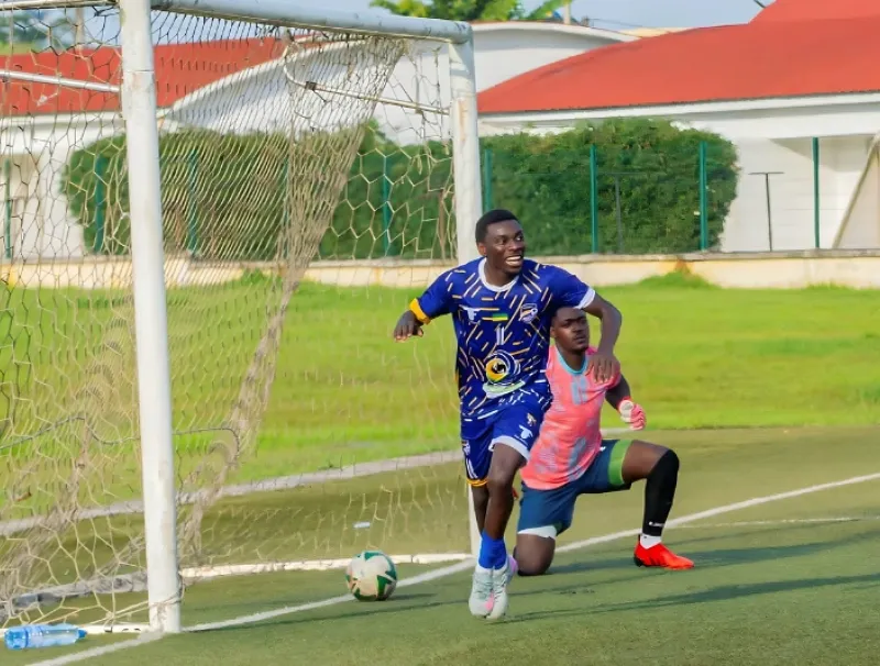 MoIse Lipengue, footballeur professionnel gabonais