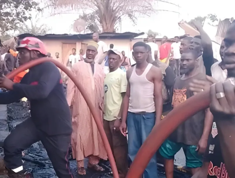 Moanda : une dizaine d'appartements réduits en cendres par un incendie
