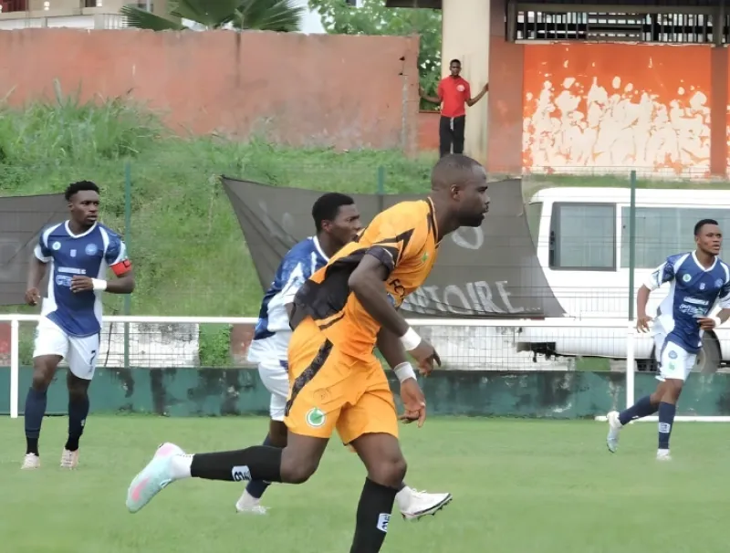 Match du National foot 1 entre le football Canon 105 et Lambaréné AC