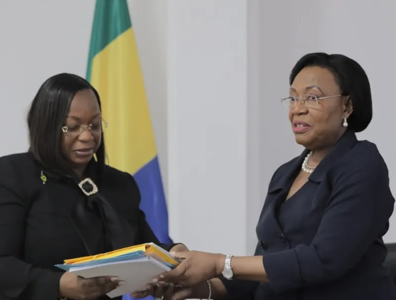 Paulette Missambo présidente du sénat de la transition et Huguette Yvonne Nyana Ekoume, présidente du sénat élue