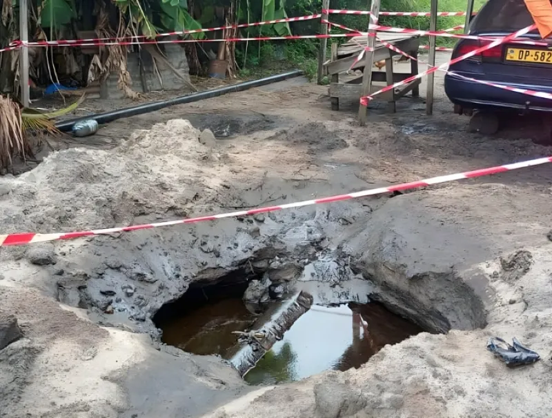 Une phase des travaux de réparation du pipe endommagé et de dépollution du quartier Côte d’Azur