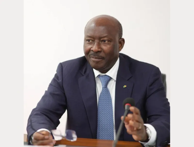 Henri-Claude Oyima défend un "budget de transformation" au Sénat