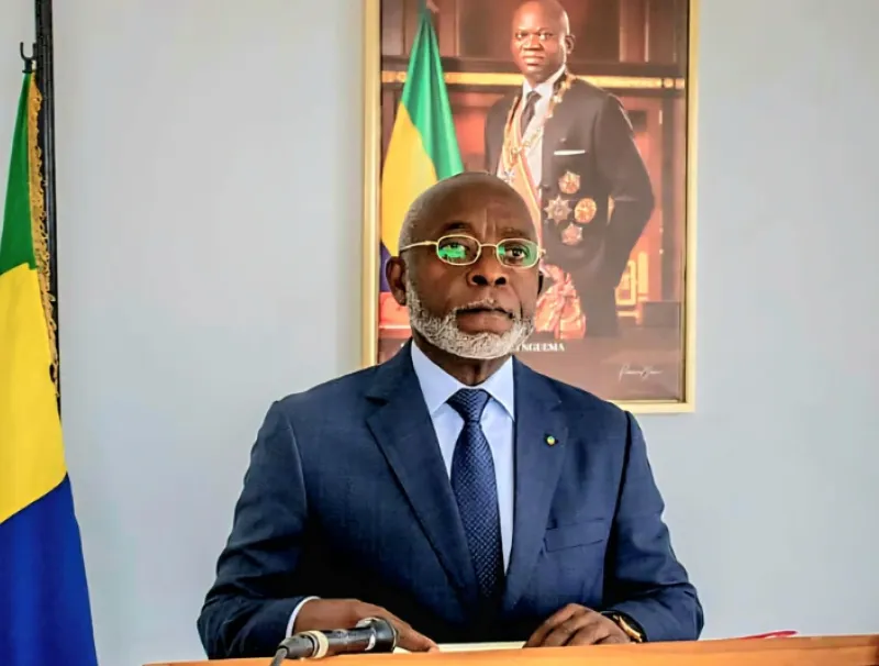 Le ministre de l’Industrie, Me Lubin Ntoutoume, lors de sa déclaration du 11 septembre 2025.