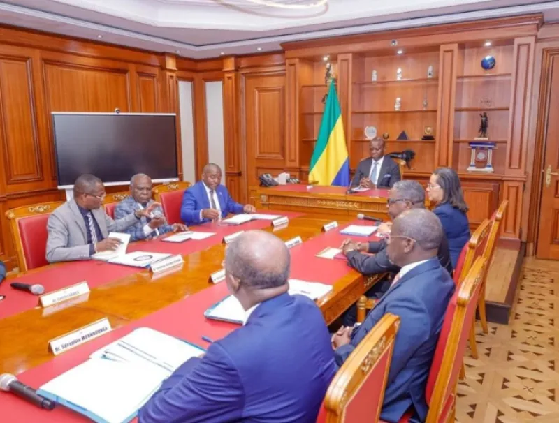 Brice Clotaire Oligui Nguema, président du Gabon a accordé jeudi dernier une audience à une délégation d’opérateurs miniers conduite par le ministre des Mines et des Ressources géologiques, Sosthène Nguema Nguema |DR