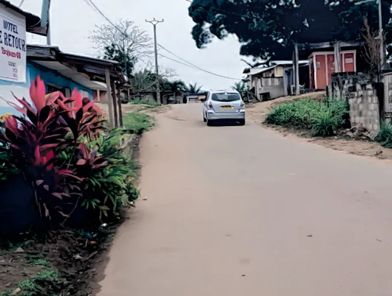 La rue jouxtant le motel dans la chambre duquel le Camerounais a trouvé la mort.