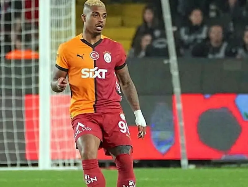 Mario Lemina, le milieu de terrain gabonais de Galatasaray, convoité par Al-Shabab. © DR