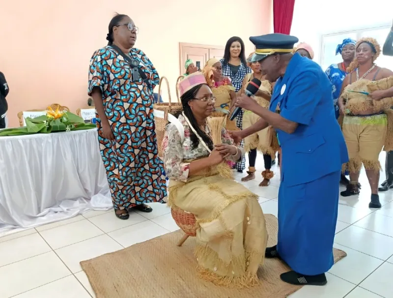 Marie-Edith Tassyla Doumbeneny, ministre des Affaires étrangères
