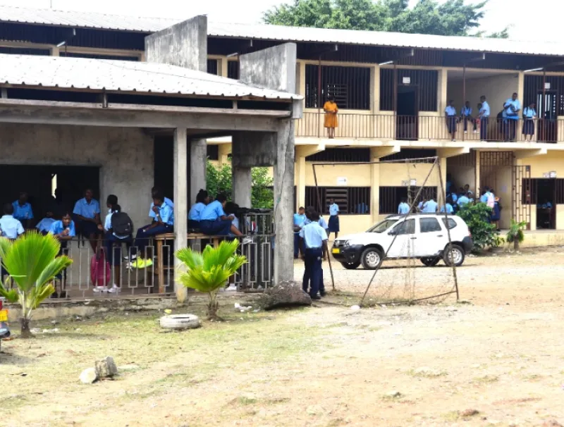 Une vue de l'intérieur du collège Mabignath.