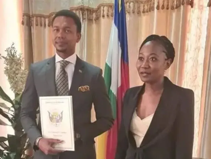 Consul du Gabon en RCA et la Ministre des Affaires Etrangères (2021, Bangui)