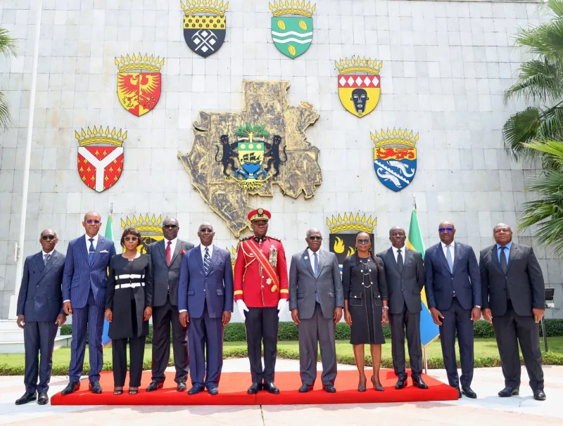 Prestation de serment des ambassadeurs.