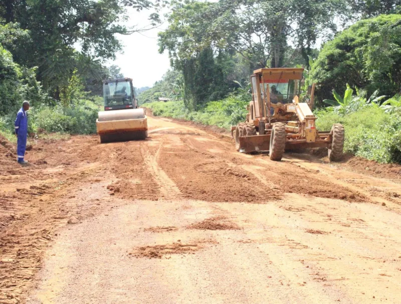 La réhabilitation de la route Omboué-Ndougou va soulager les usagers.