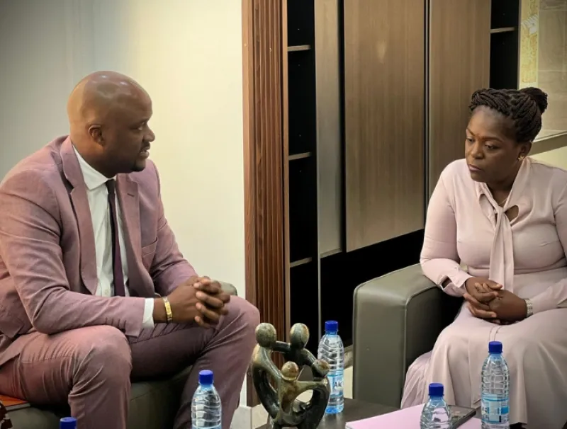Le président de la Fégabab Willy Asseko, ici lors d’une récente rencontre avec la ministre des Sports, Dr Armande Longo