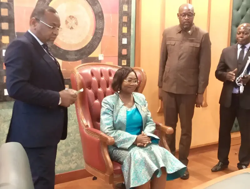 Rufine Obanga Matsouka-Mouissi Mouissi installée dans ses fonctions de directrice de l’agence de la BEAC de Franceville, première femme à occuper ce poste. © L'Union