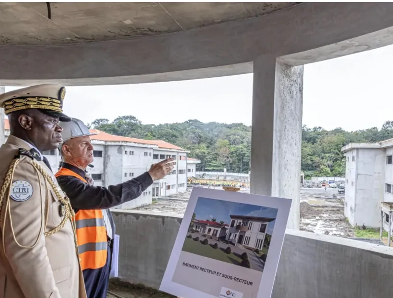 visite d'inspection, le président de la Transition, Brice Clotaire Oligui Nguema qui à salué le bon deroulement des travaux 