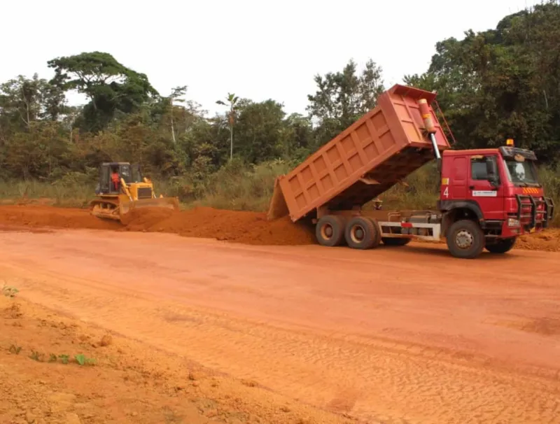 Le chantier Oyem-Assock-Medzeng. © DR 