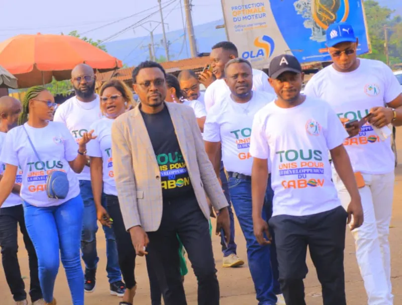 Marche de sensibilisation des membres du mouvement "Vision pour un Gabon futur" à Moanda le samedi 18 janvier 2025 © DR