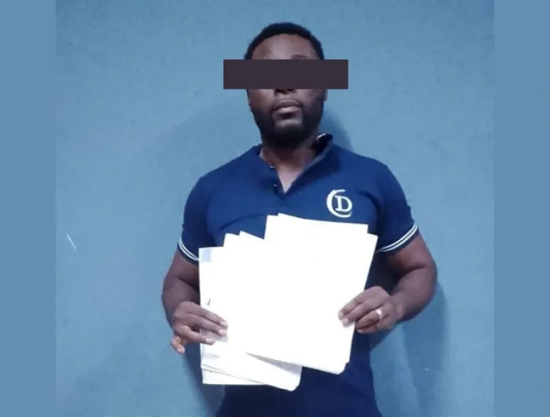 Jean-Brice Essono Ella attend son jugement en prison.