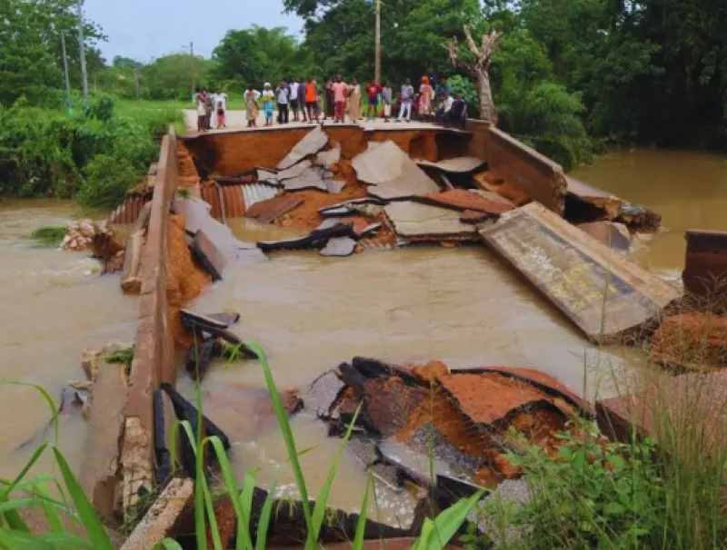 Une vue du Pont de Mougoutsi près de Tchibanga au Gabon © MediapostGabon