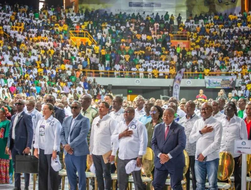 Les militants et sympathisants de l’UDB, samedi dernier, au Palais des sports de Libreville. ©  Minkoh Malkolm