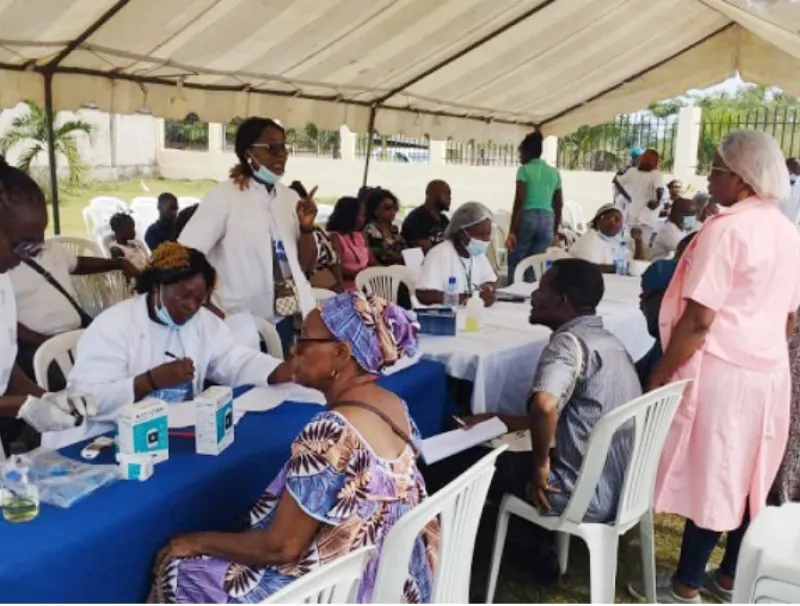 Le début de la caravane médicale à la Plaine-Ayeme. © DR