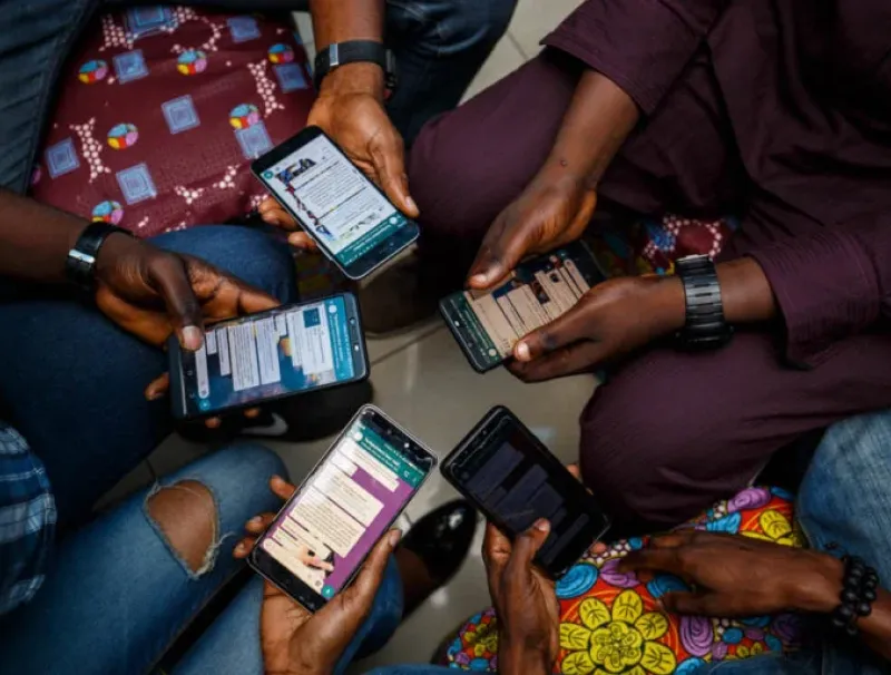 Inciter les jeunes à l'utilisation responsable des réseaux sociaux