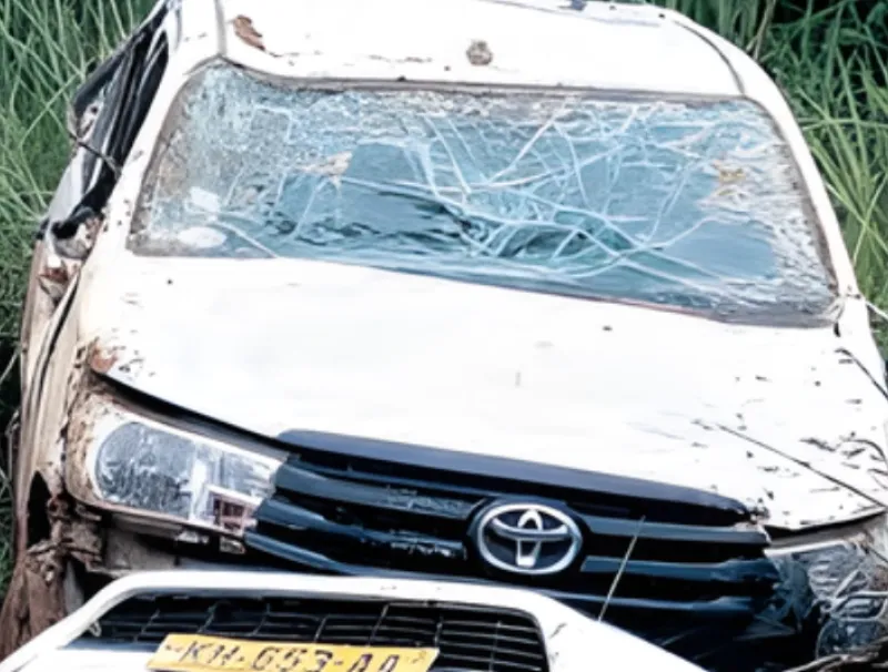 voiture après accident à Bakoumba