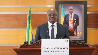 Le ministre de la Santé, Pr Adrien Mougougou