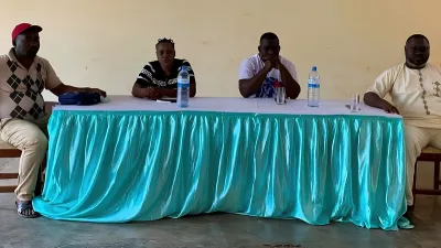 Les délégués face aux agents lors de leur assemblée générale