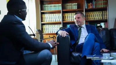 L’ambassadeur d’Italie au gabon Stefano Moscatelli répondant à notre journaliste