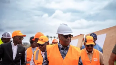 Barro Chambrier sur les chantiers du Camp de Gaulle et Akémindjogoni