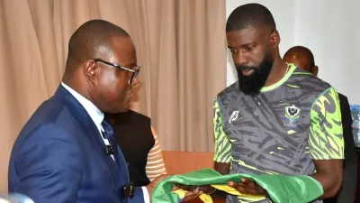 Bruno Ecuele Manga, footballeur gabonais