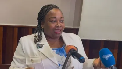 Camelia Ntoutoume-Leclerq, ministre de l'éducation nationale