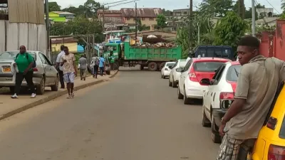 Ramassage des ordures: quand Clean Africa paralyse toute une voie dans  le 6e arrondissement