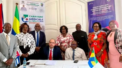 Une photo au terme de la conférence de presse à Libreville