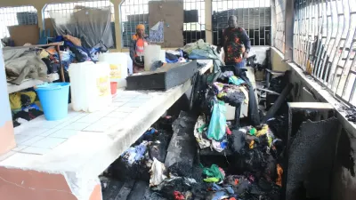 Une vue des dégâts causés par l’incendie au marché d’Ambowè.