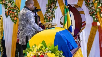 Dernier hommage du chef de l'État au général Guy Pamphile Mouissi