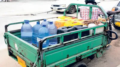 Distribution d'eau dans Libreville