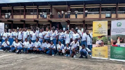 Les élèves du lycée d’Avorbam, après une séance de sensibilisation à l’éducation financière