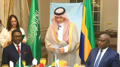 L’ambassadeur d’Arabie saoudite Faraj Bin Nader délivrant son discours