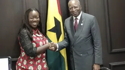 Élisabeth Ofosu Adjare et Charles M’ba. © Dr