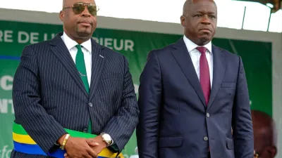 M.Hermann IMMONGAULT , Ministre de l’Intérieur de la Sécurité et de la Décentralisation et M.Pascal HOUANGNI AMBOUROUET, Président du Conseil Municipal de Port-Gentil