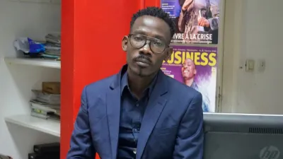 Le journaliste de Gabon Review Loïc Ntoutoume