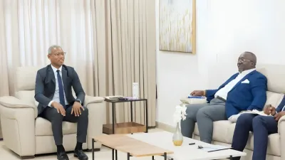 Paul Ulrich Kessany, ministre des sports et Daniel Edjo Mve, vice-président de la Linafp