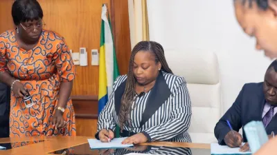 Signature de 943 fiches bleues au bénéfice des enseignants des Confessions Religieuses.