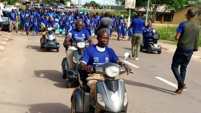 Marche de sensibilisation à l'autisme et de la trisomie 21 à Koula-Moutou