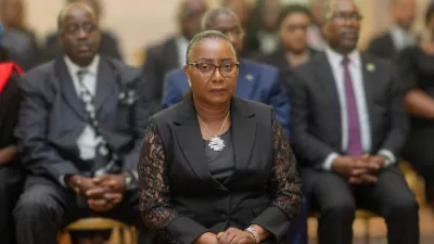 Marie-Edith Tassyla Doumbeneny, ministre des Affaires étrangères