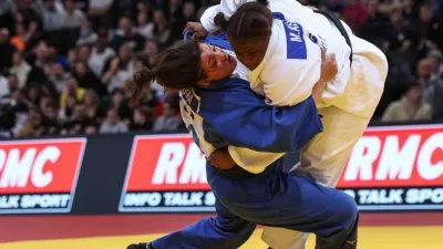 Marthe Avaro (en blanc), battue d'entrée face à la Coréenne Lee Hyeon-ji