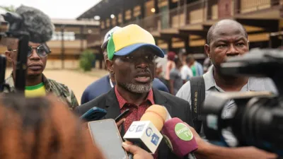 Un membre du collectif SOS Education